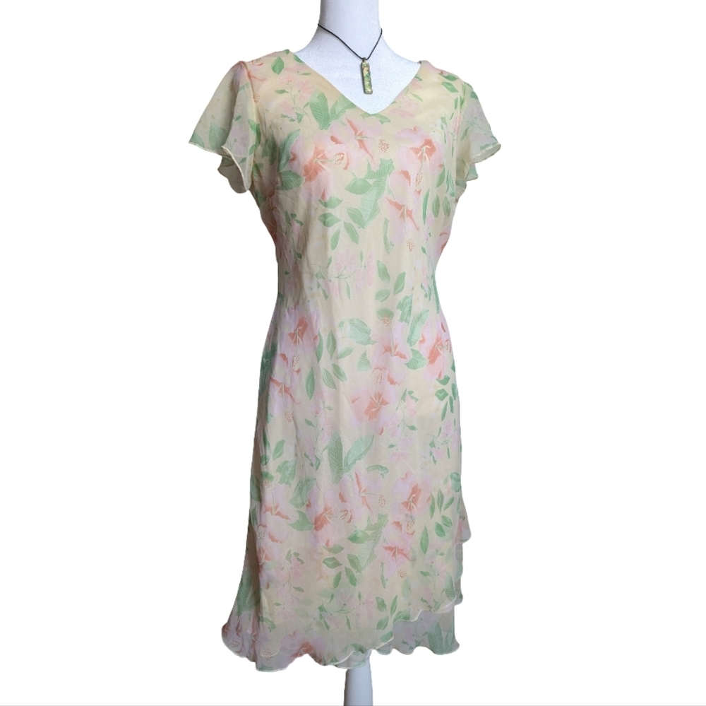 Vintage Fashion Bug Pastel Floral Sun Dress Ruffle Hem and Flutter Sleeves 6